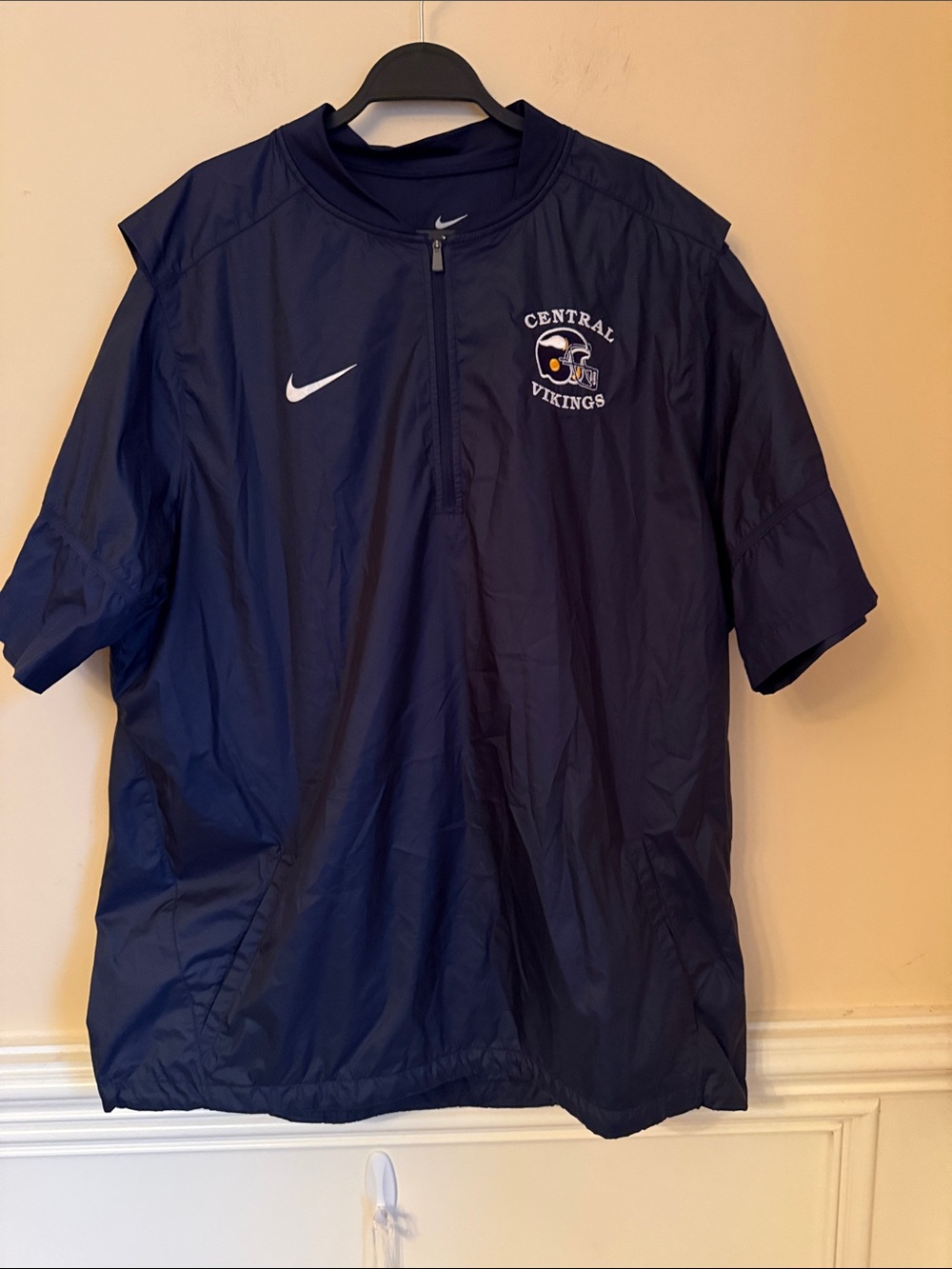 Nike Central Vikings Team Issued 1/4 Zip Short Sleeve Windbreaker‎ XXL